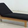 Шезлонг-лежак деревянный с матрасом Southbank натуральный, черный 1840х650х835 мм